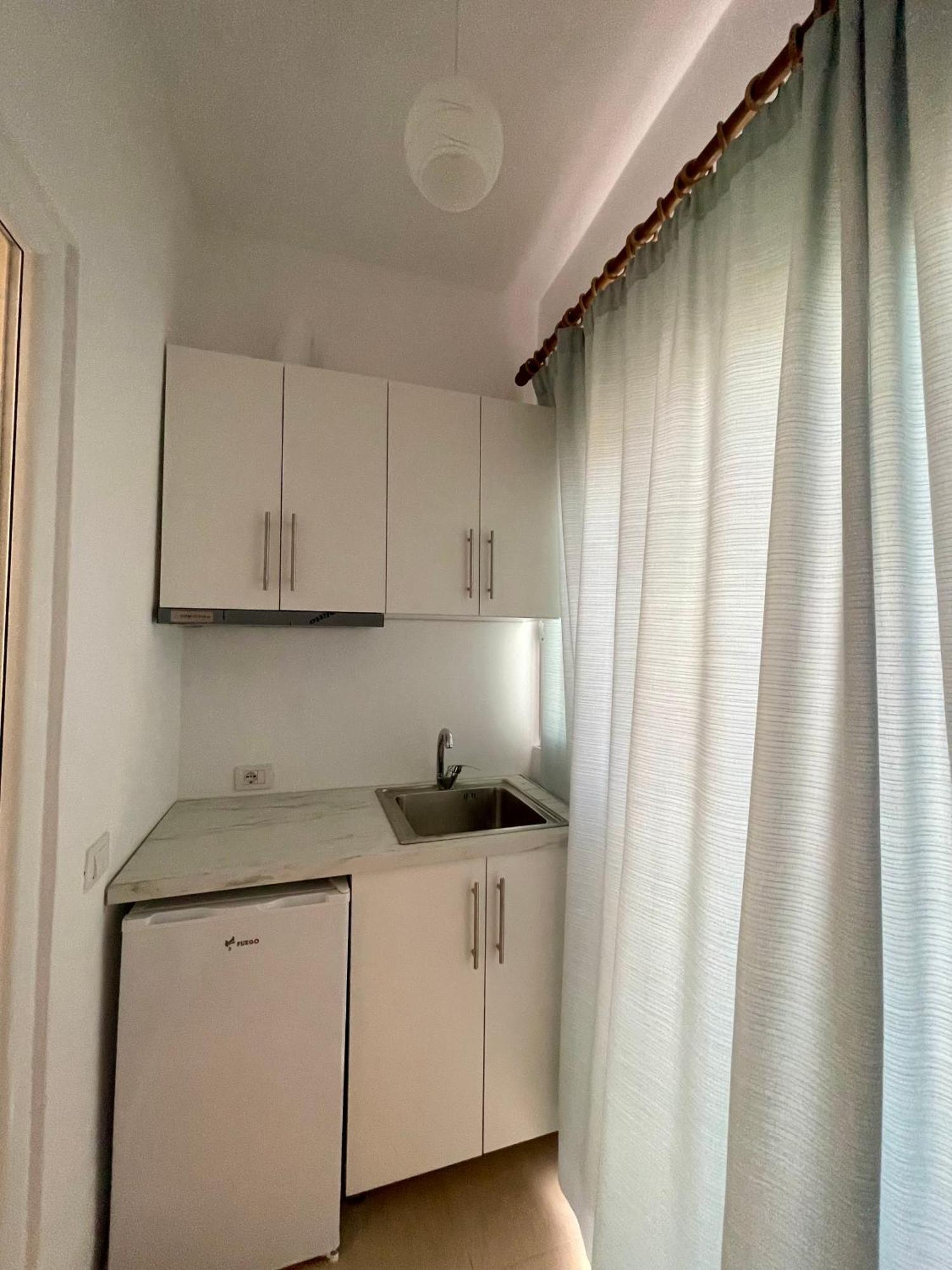 Keivi Guesthouse Sarande Exterior photo